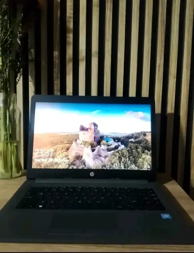 Notbook hp 240 G7 - miniatura 1