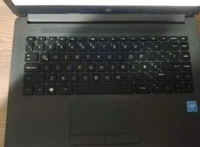 Notbook hp 240 G7 - miniatura 3