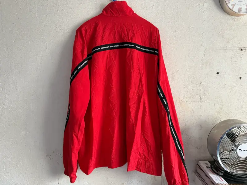 Chaqueta deportiva roja Puma talla L - 2