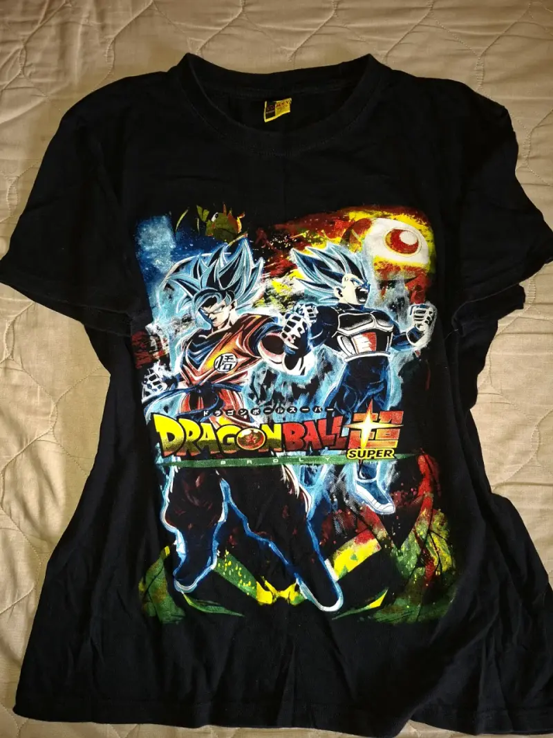 Polera Dragon Ball Super negra con diseño colorido - 1