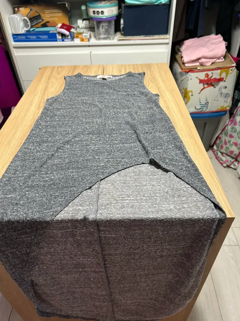 Vestido sin mangas gris jaspeado