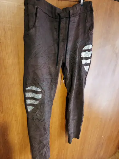 Pantalones italianos marrones con brillos - miniatura 1