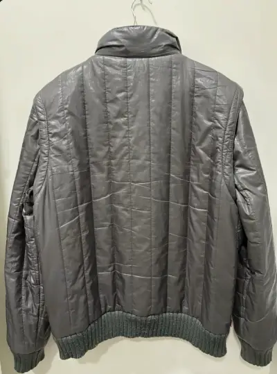 Chaqueta acolchada gris desmontable para hombre - miniatura 3