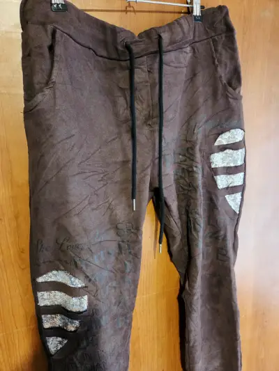 Pantalones italianos marrones con brillos - miniatura 2