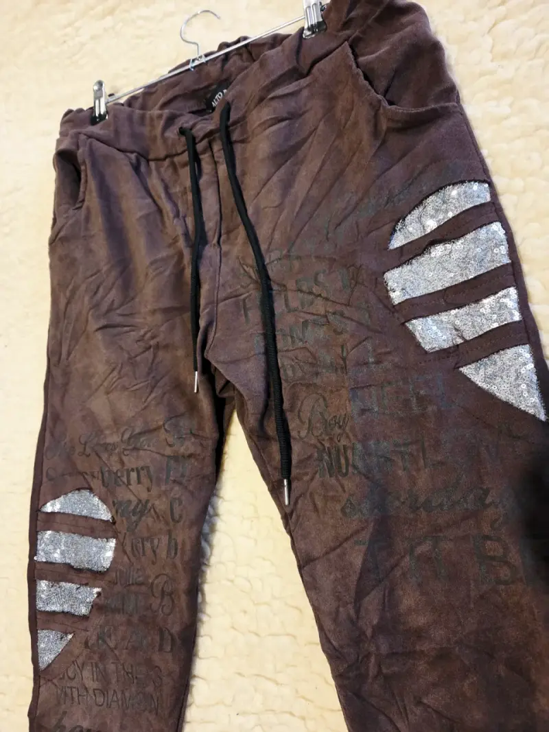 Pantalones italianos marrones con brillos - 3