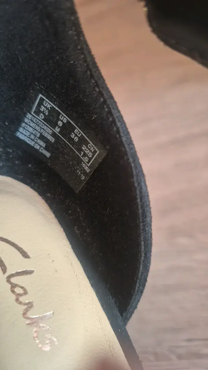 Zapatos de tacón alto negros elegantes clarks - 3