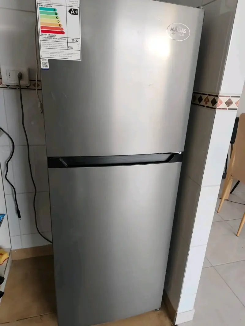 Refrigerador Mabe de Dos Puertas en Acero Inoxidable - 2