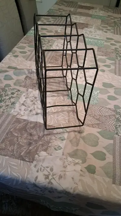Botellero metálico hexagonal para 12 botellas - miniatura 2