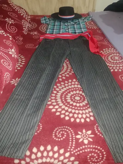 Traje de huaso chileno para niño con sombrero - miniatura 4