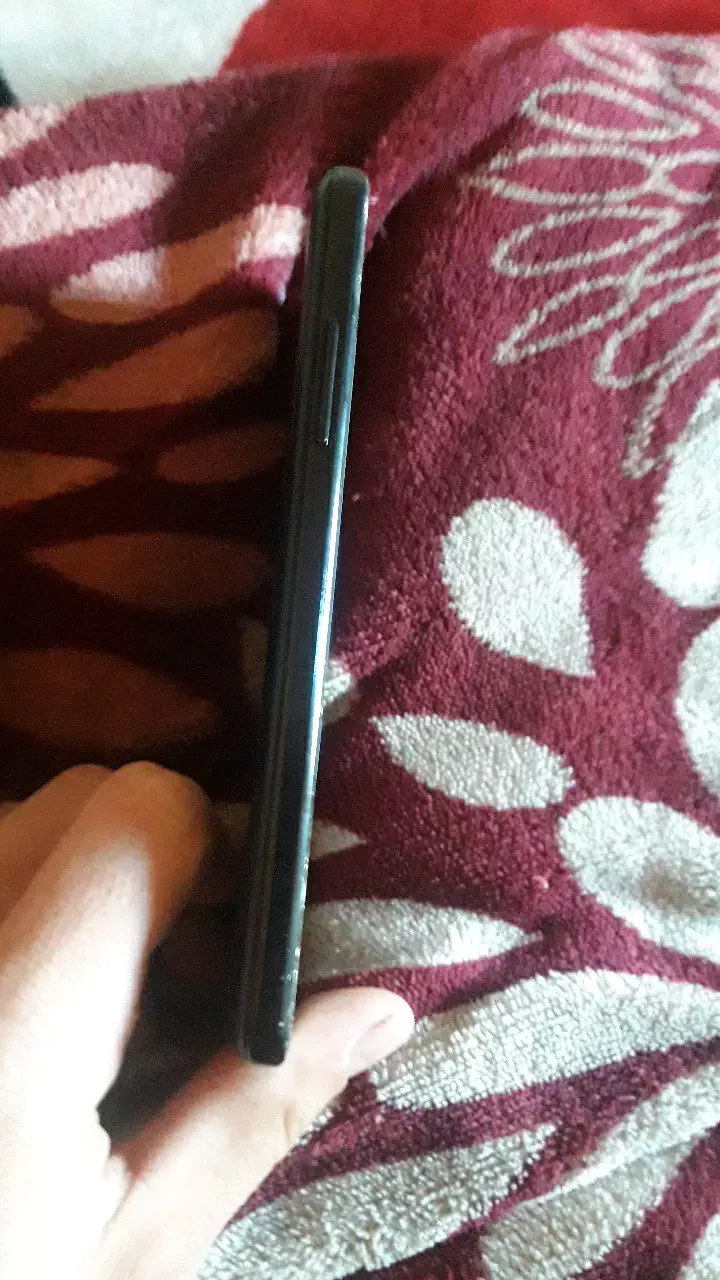 Smartphone Samsung Galaxy J3 en buen estado - 4
