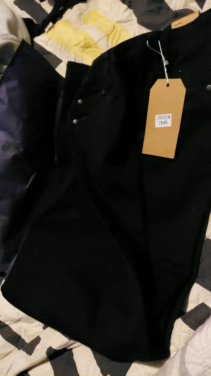 Pantalones negros talla 36 con etiqueta