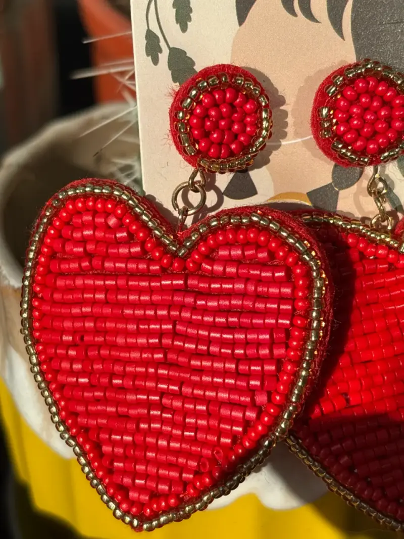 Aros colgantes de corazón rojo - 2