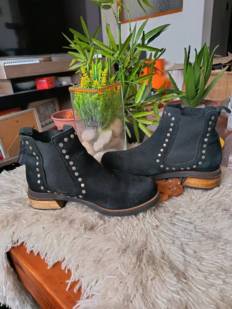 Botines de cuero negro Romano tachas para mujer - 1