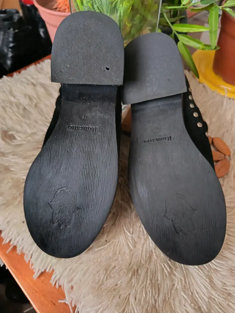 Botines de cuero negro Romano tachas para mujer - 5