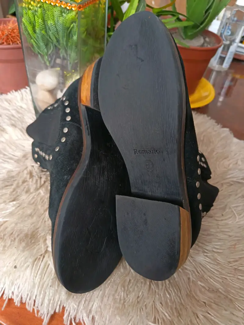 Botines de cuero negro Romano tachas para mujer - 6