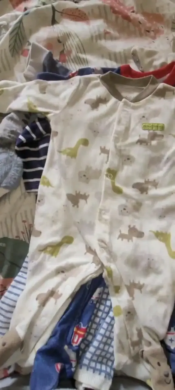 Conjunto de pijamas para bebé con diseños variados - 2