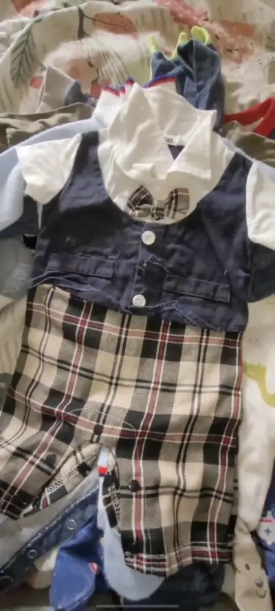 Conjunto de pijamas para bebé con diseños variados - miniatura 6