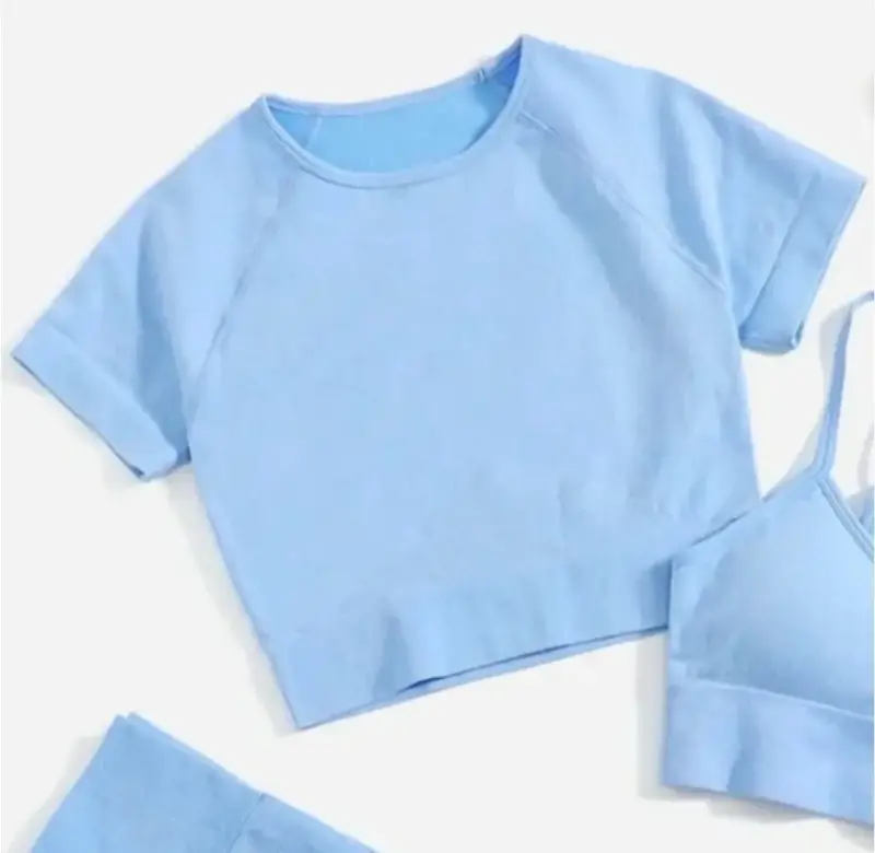 Conjunto deportivo azul bebé para mujer