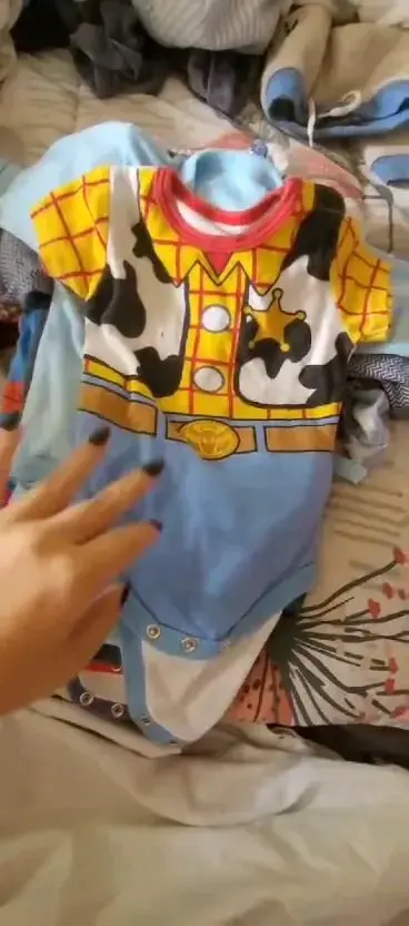 Lote de bodies de bebé con diseños variados - 6