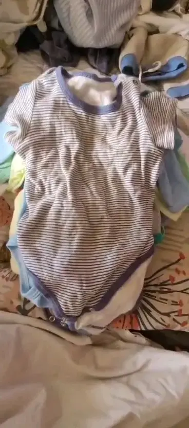 Lote de Bodies de Bebé Rayados y Estampados