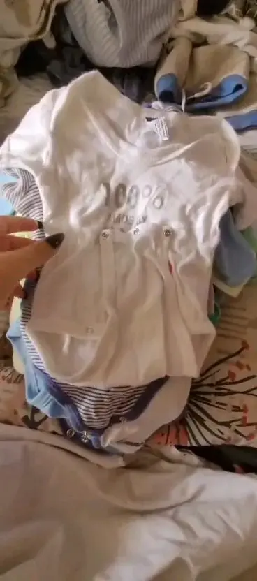 Lote de Bodies de Bebé Rayados y Estampados - 2