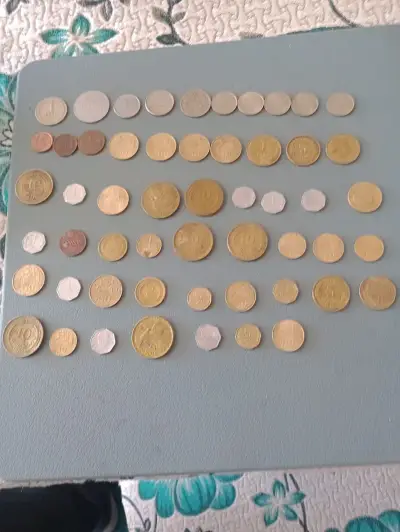 Colección de monedas antiguas variadas - miniatura 2