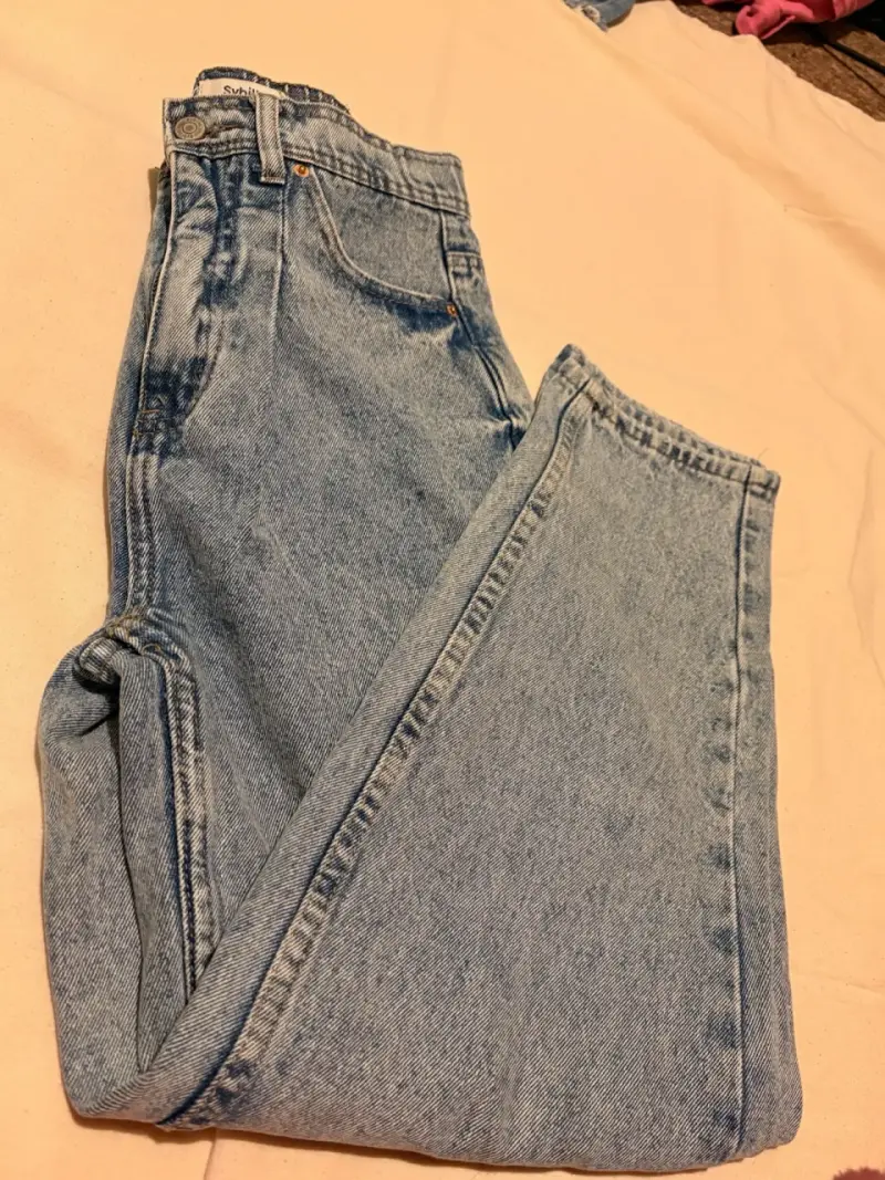 Jeans de mezclilla azul claro para mujer - 2