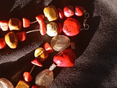 Collar de cuarzo ahumado y piedras pulidas. - miniatura 3