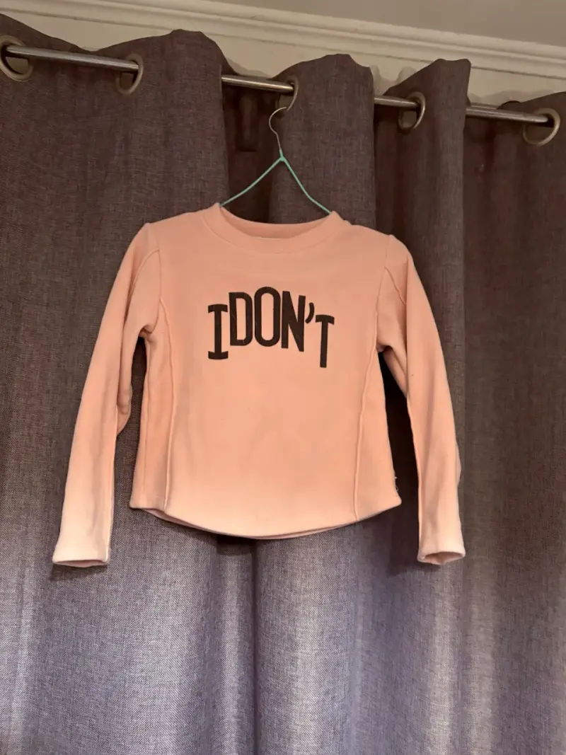 Polerón de Niña con Estampado 'I Don't' en Varios Colores - 3