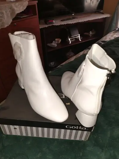 Botines de cuero blanco con tacón bajo - miniatura 5