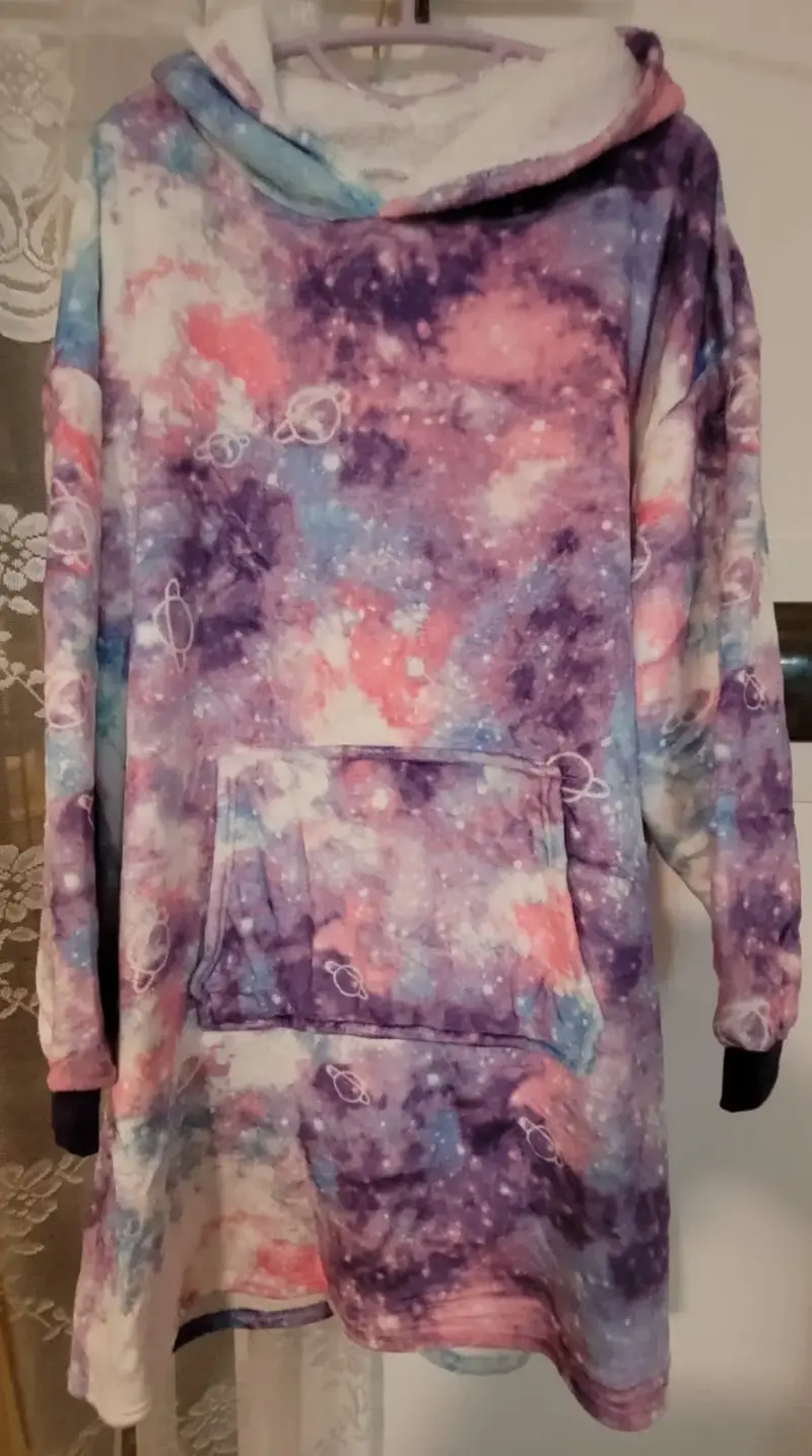 Polerón con capucha estampado galaxia