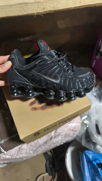 Zapatillas deportivas negras Nike Shox - miniatura 1