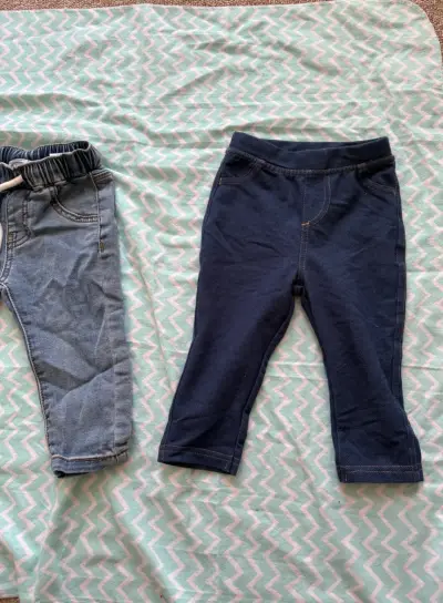 Pantalones de bebé en mezclilla y algodón - miniatura 2