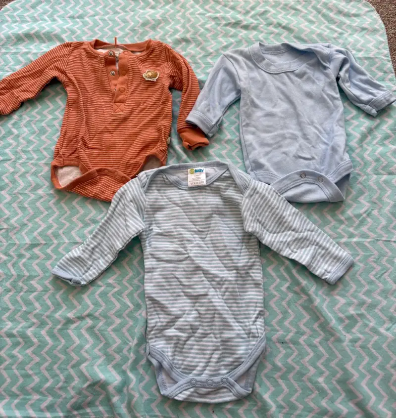 Conjunto de bodies para bebé de manga larga