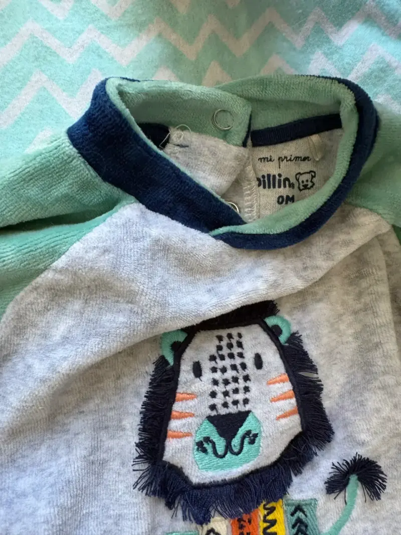 Conjunto de pijamas para bebé con diseño de león - 3