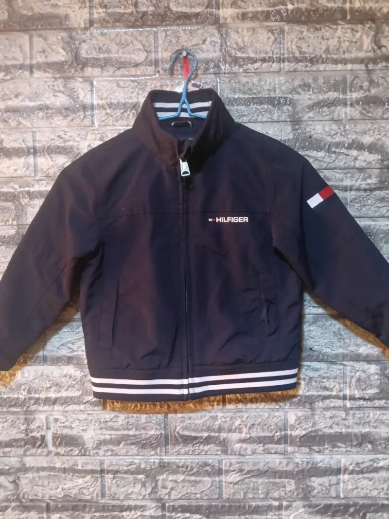 Chaqueta Tommy Hilfiger azul para niños