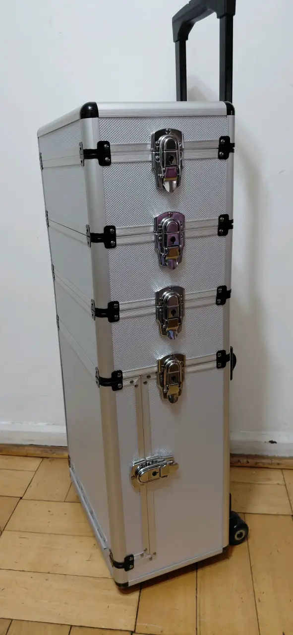 Maleta organizadora de aluminio con ruedas - 2