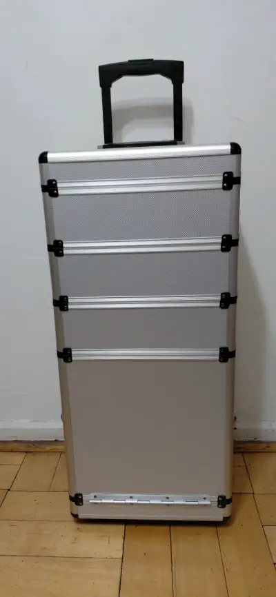 Maleta organizadora de aluminio con ruedas - miniatura 3