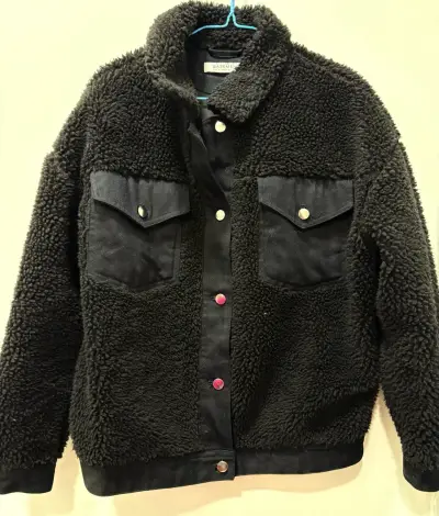 Chaqueta de lana negra con bolsillos - miniatura 1