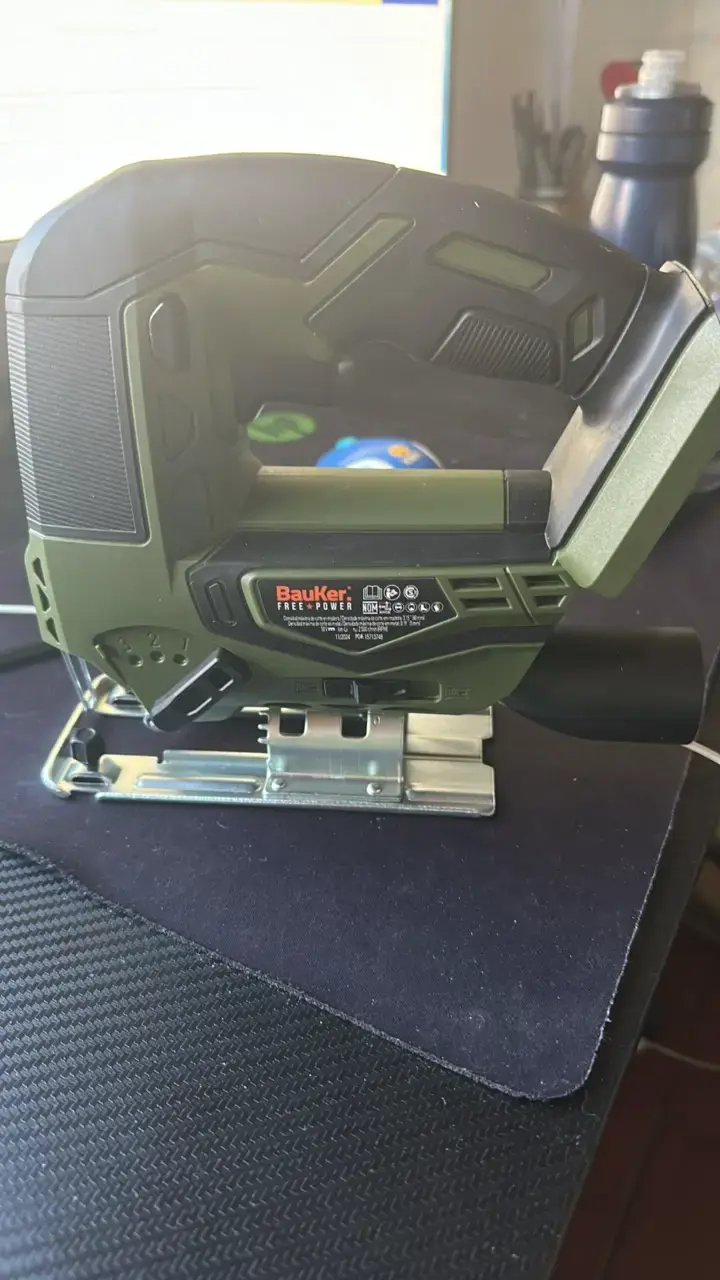 Sierra Caladora Inalámbrica Bauker Free Power 18V - 2