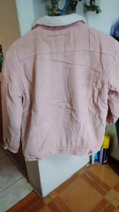 Chaqueta de pana rosada con forro de borrego - miniatura 2