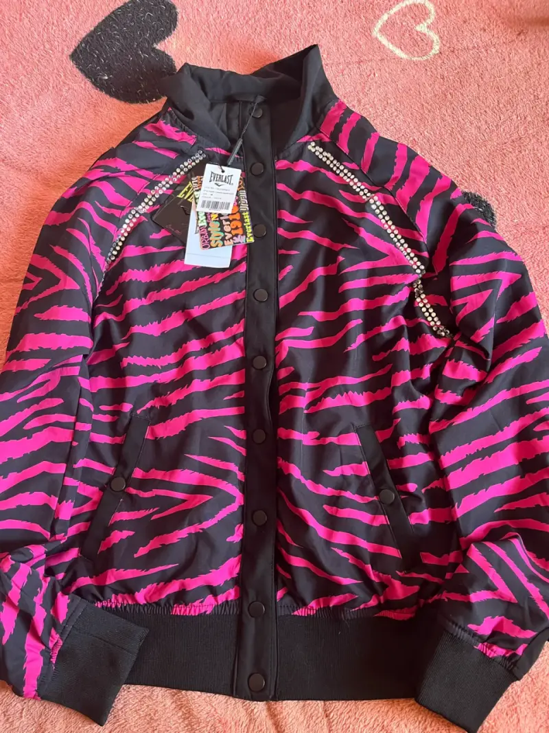 Chaqueta deportiva Everlast estampado animal print