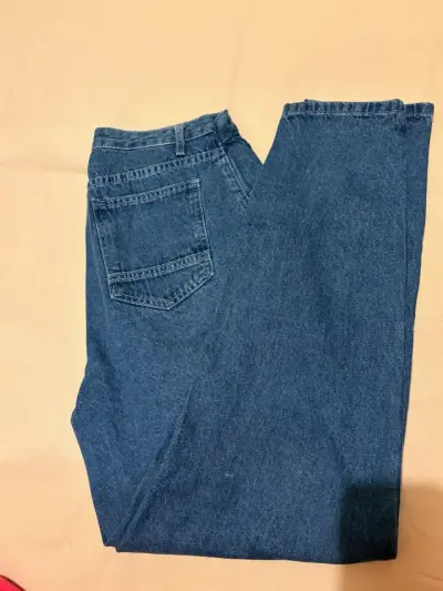 Jeans de mezclilla azul para hombre en buen estado - miniatura 1