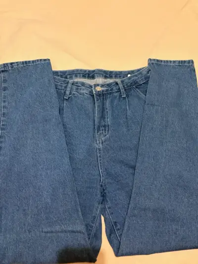 Jeans de mezclilla azul para hombre en buen estado - miniatura 3