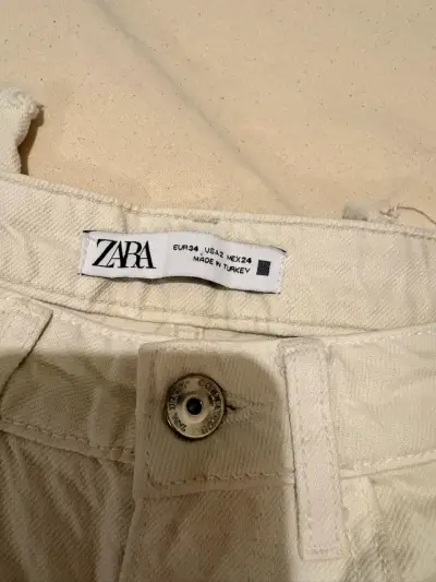 Pantalones de mezclilla beige Zara para mujer - miniatura 2