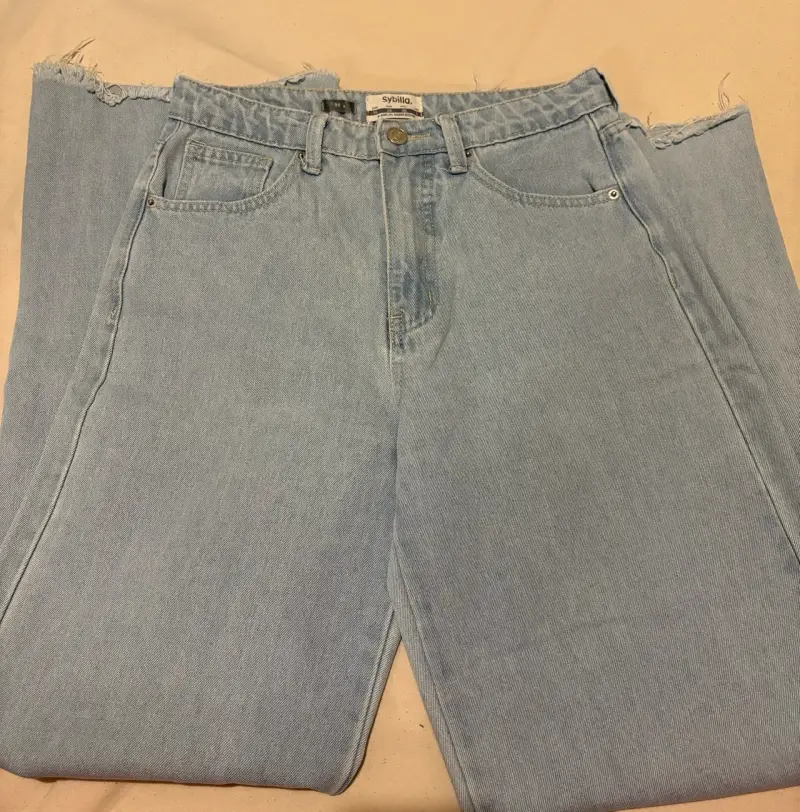 Jeans de mezclilla azul claro Sybilla con diseño desgastado - 1