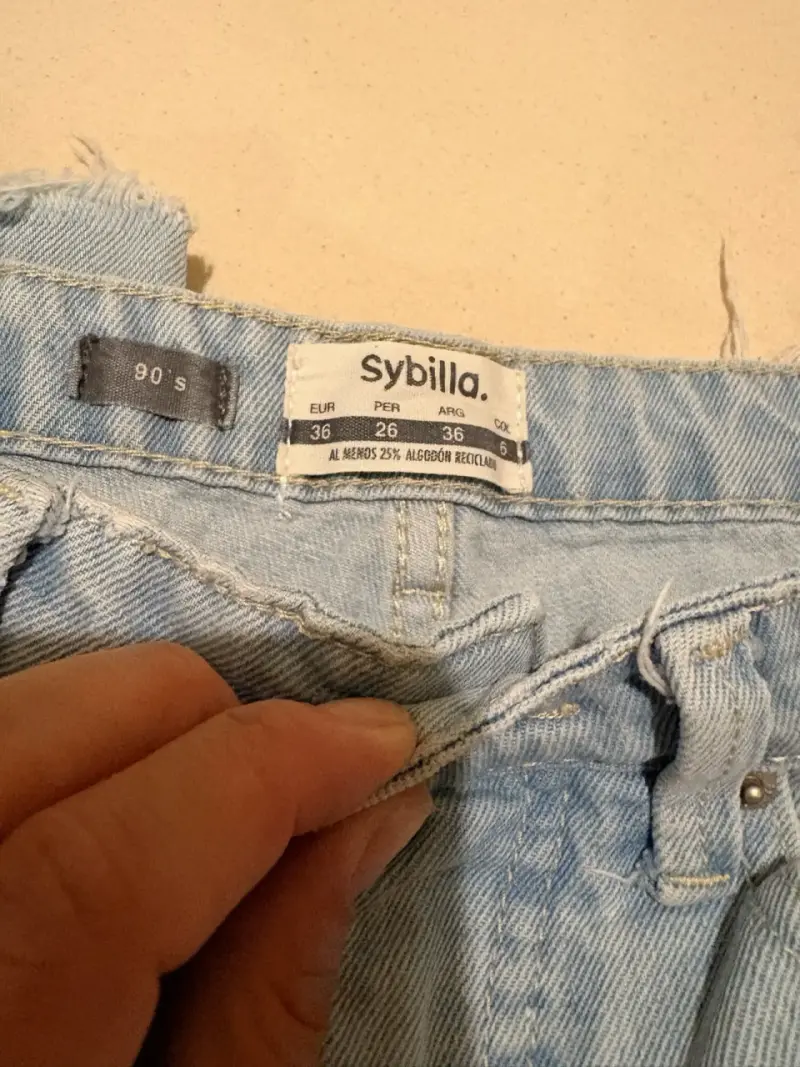 Jeans de mezclilla azul claro Sybilla con diseño desgastado - 2