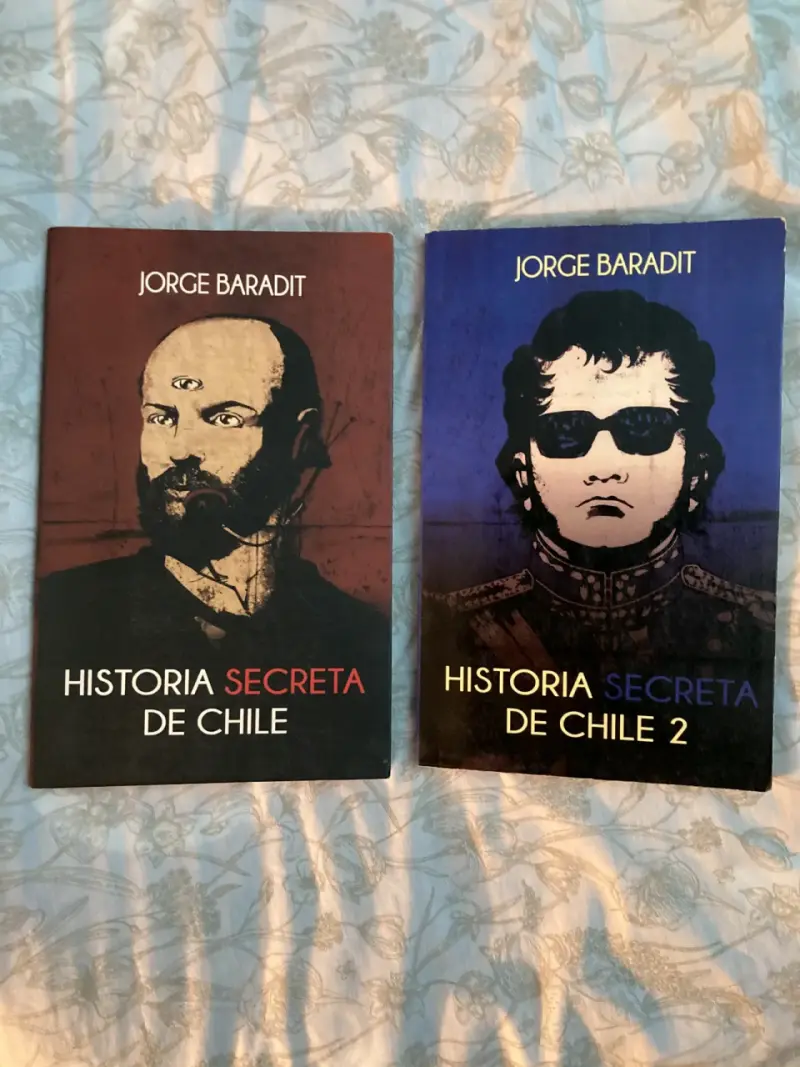 Pack de libros Historia Secreta de Chile 1 y 2 por Jorge Baradit - 4