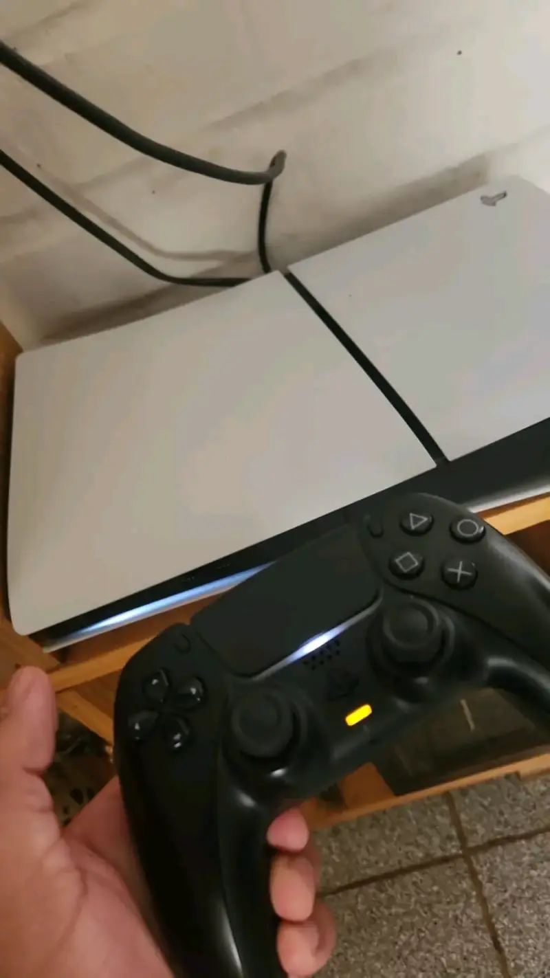 Consola PlayStation 5 con control DualSense