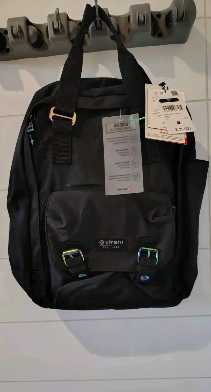 Mochila negra Xtrem con bolsillos múltiples